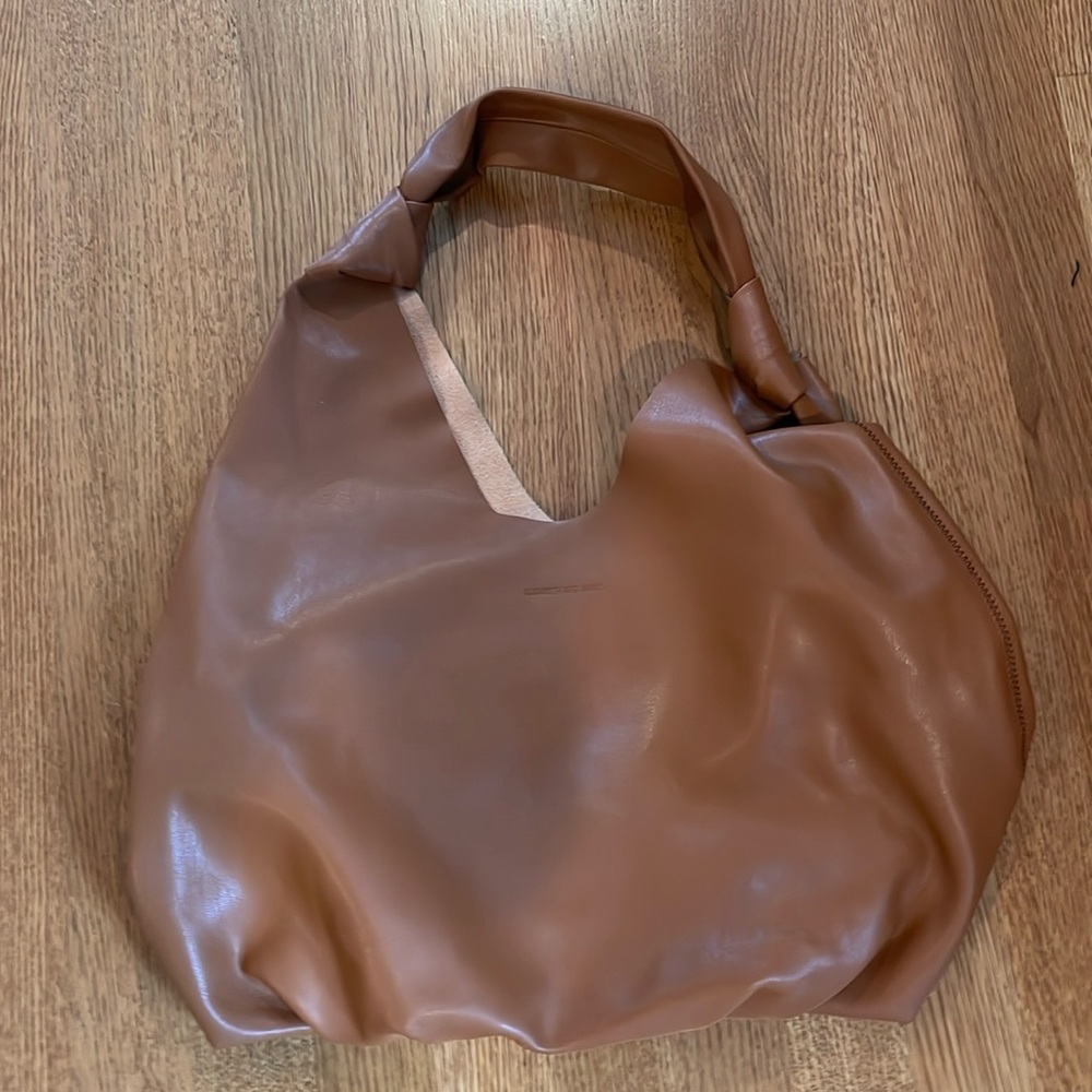 Elizabeth and James hobo